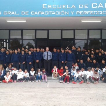 Alumnos de Monte Bagual visitaron la Escuela de Cadetes de Viedma