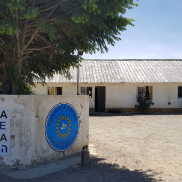 Rápido accionar policial puso a salvo a dos personas en el oeste de Bariloche