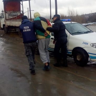 Detienen a uno de los sospechosos de agredir a un hombre en su vivienda