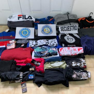 Allanamientos en Conesa: Recuperan prendas robadas de un local