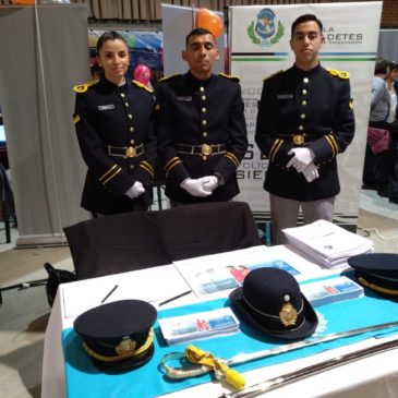 Los Cadetes y aspirantes a Agentes participaron de la 5º Expo Universitaria