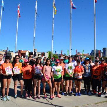 Más de 400 participantes en la Carrera de la Mujer