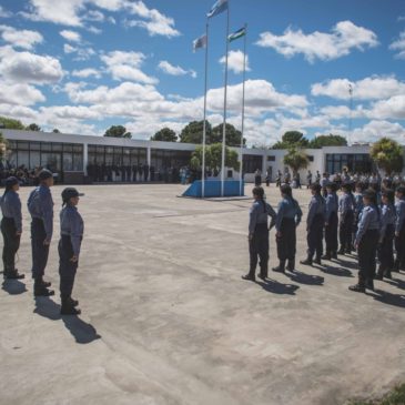 Se realizó el acto de imposición de jerarquías de Suboficiales Cadetes y cambio de abanderados