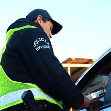 Autos y motos secuestrados tras controles de alcoholemia en Las Grutas y Cipolletti