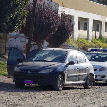 Recuperan cajas de cerámicos que delincuentes sustrajeron de una obra: un detenido