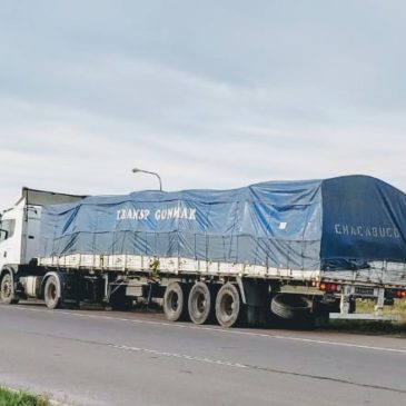 Detienen a un camión que llevaba tres personas escondidas en el acoplado