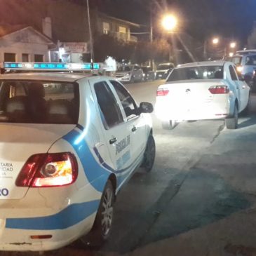 Le arrebató la cartera a una taxista y luego fue denunciado por agredir a su pareja: está detenido