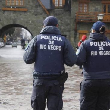 Reconocimiento a empleados policiales de Bariloche por parte de la Justicia