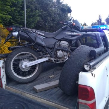 Policía recuperó una moto sustraída a un vecino de Colonia Suiza