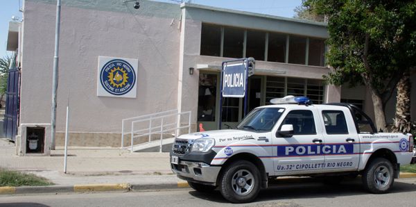 La Policía rionegrina atrapó a un hombre buscado en Neuquén