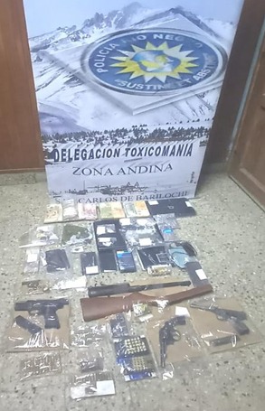 Policía desarticuló tres puntos de venta de drogas en Bariloche