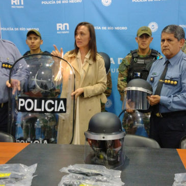 Se entregaron escudos y cascos para los Grupos COER de la Policía de Río Negro