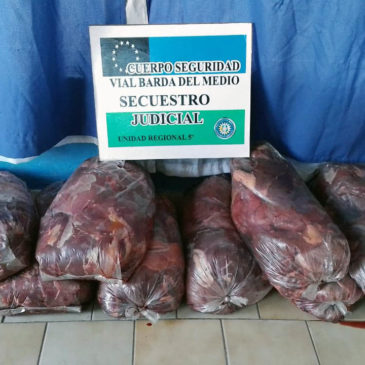 Barda del Medio: Policía decomisó 150 kilos de carne transportada de manera ilegal