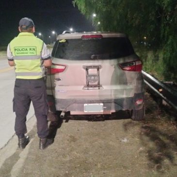 San Antonio Oeste: descubren a una mujer que manejaba su vehículo con una licencia falsa