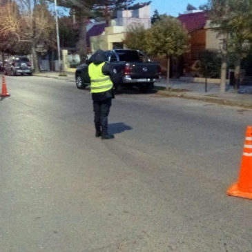La Policía identificó más de 590 vehículos durante el fin de semana en Viedma, El Cóndor y San Javier