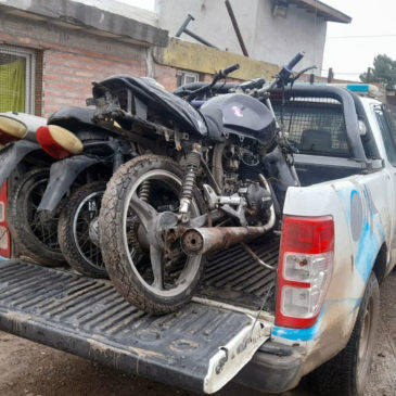 Allanamiento en Viedma: secuestraron tres motos y una bicicleta