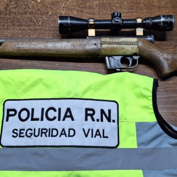 Jacobacci: la Policía de Río Negro secuestró un arma de fuego en un control vehicular