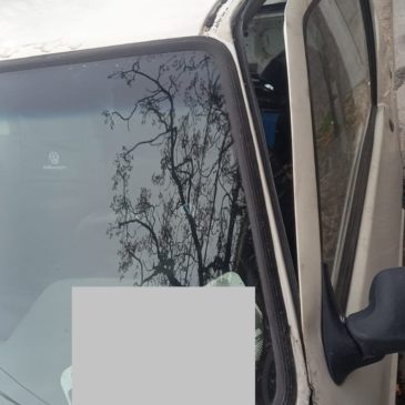 Policía detuvo a dos personas que habían robado elementos del interior de un auto