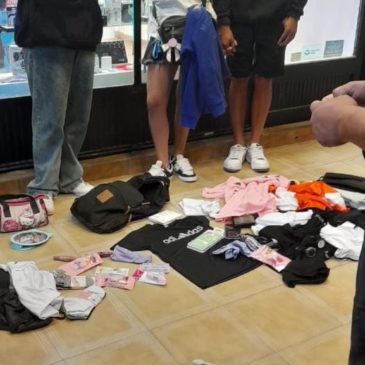 Demoran a cuatro adolescentes que intentaron robar prendas de vestir en un comercio