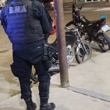 Viedma: la BMA detuvo a un hombre con pedido de captura y recuperó una moto