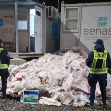 La Policía decomisó más de 7.500 kilos de carne transportada de manera irregular