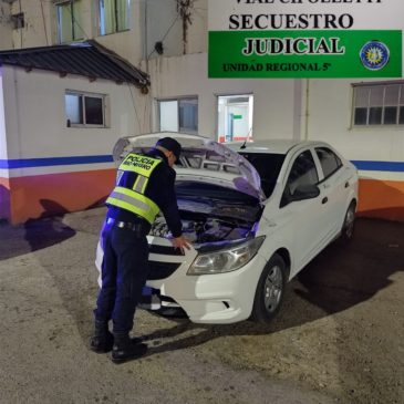 Dos vehículos con pedido de secuestro fueron encontrados por la Policía