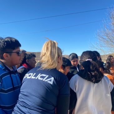 La Comisaría de la Familia de El Bolsón Celebró el Día del Niño en el Paraje Fitamiche