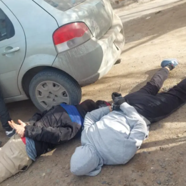 Viedma: Policía aprehendió a cuatro personas que intentaron robar una casa