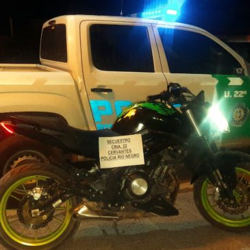 Cervantes: la Policía retuvo una moto con pedido de secuestro de Neuquén