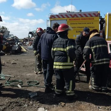 Viedma: bomberos capacitaron a estudiantes de segundo año de la Escuela de Oficiales