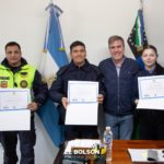 Intendente de El Bolsón homenajeó a los empleados policiales que reanimaron a un bebé recién nacido