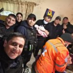 Personal policial asistió el parto de un bebé en un domicilio particular de Bariloche