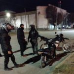 Retienen motocicleta por falta de documentación en Fernández Oro
