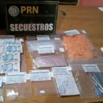 Allanamiento en Villa Regina: un hombre imputado, cocaína y dinero