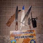 Policía secuestró cuchillos y Handy en actuación por infracción a ley de fauna